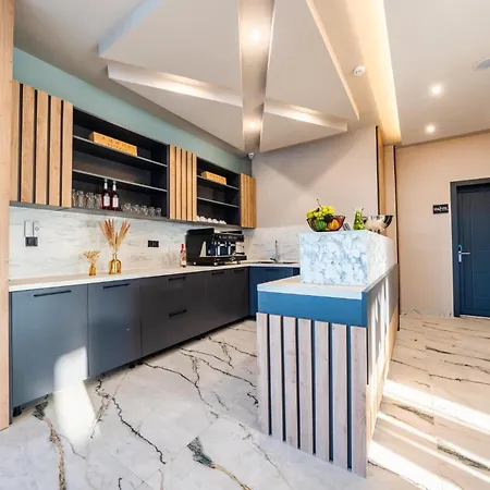 Lofos Luxury Living Lägenhetshotell 4*