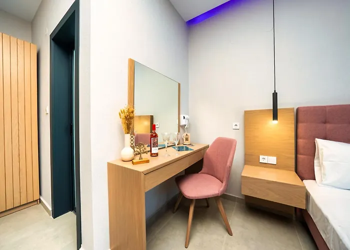 Lofos Luxury Living Aparthotel 4*