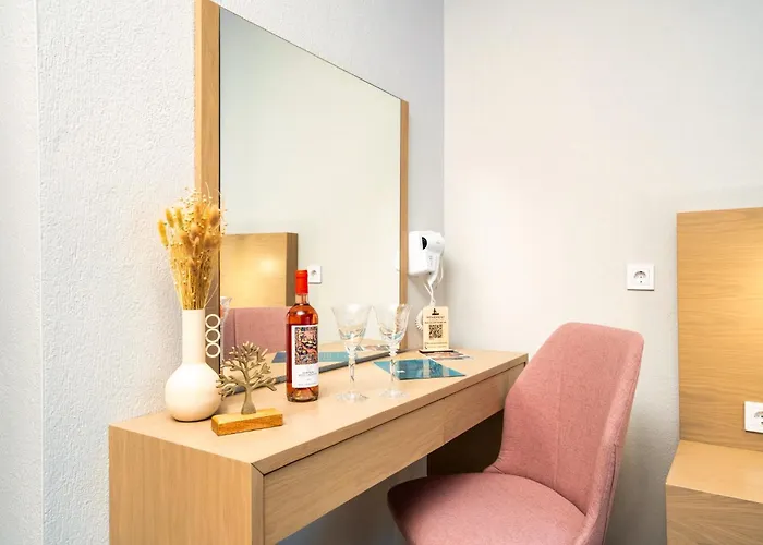 Lofos Luxury Living 4*