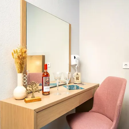 Lofos Luxury Living 4*