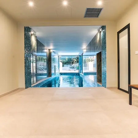 Lofos Luxury Living Apart-hotel 4*