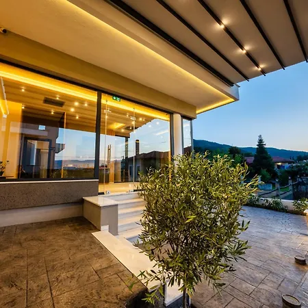 Lofos Luxury Living Апарт-отель Ставрос