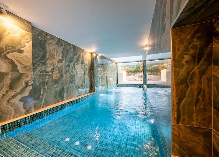 Lofos Luxury Living 4*