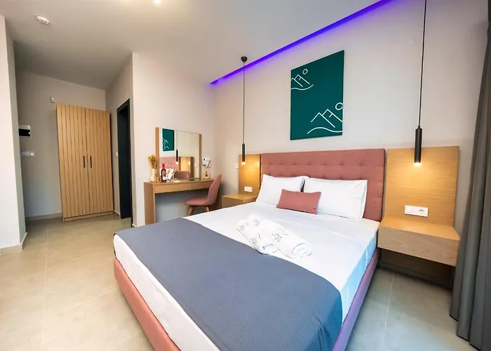 Lofos Luxury Living 4*